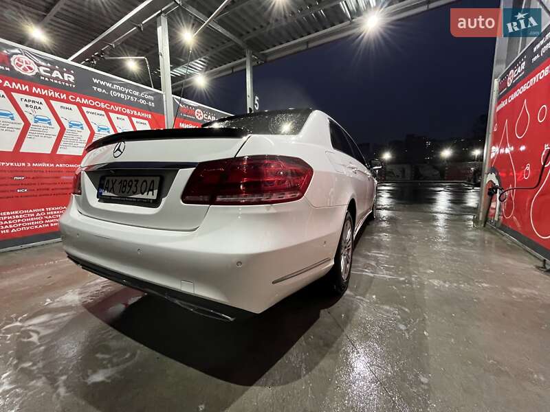 Седан Mercedes-Benz E-Class 2013 в Киеве