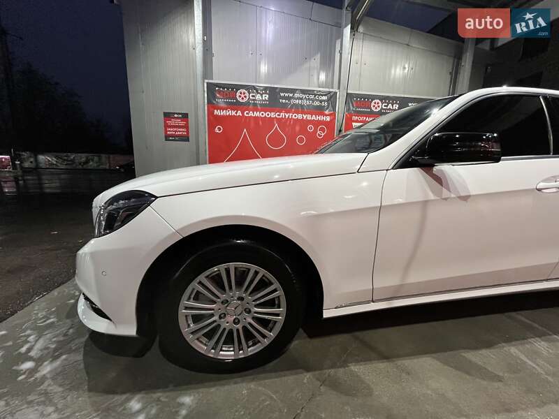Седан Mercedes-Benz E-Class 2013 в Киеве