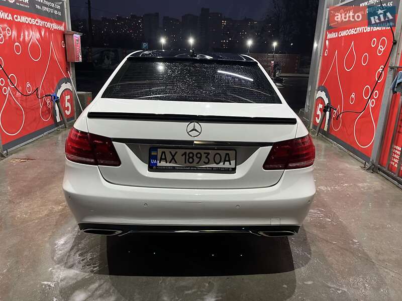 Седан Mercedes-Benz E-Class 2013 в Киеве