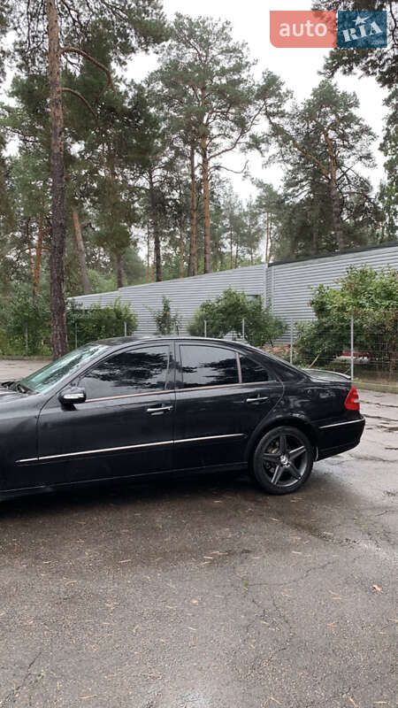 Седан Mercedes-Benz E-Class 2003 в Виннице