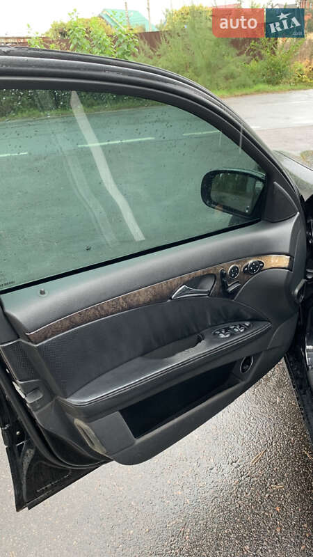 Седан Mercedes-Benz E-Class 2003 в Виннице