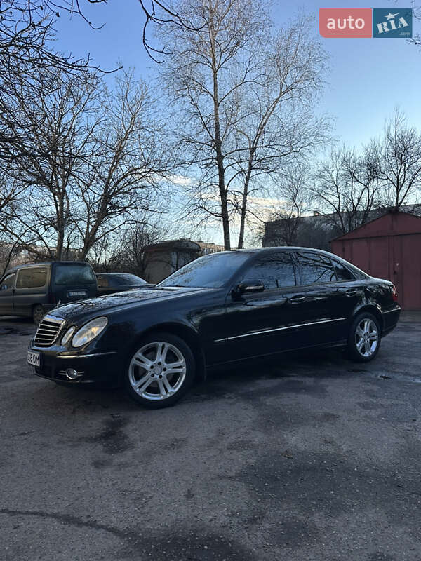 Седан Mercedes-Benz E-Class 2008 в Смеле