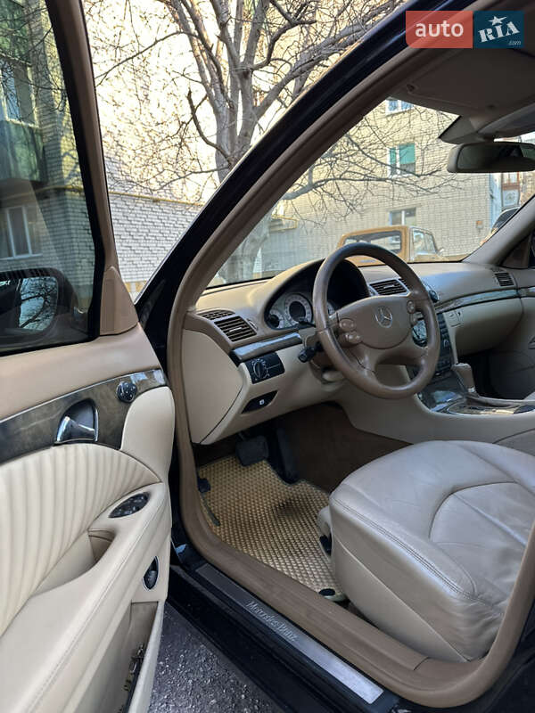 Седан Mercedes-Benz E-Class 2008 в Смеле