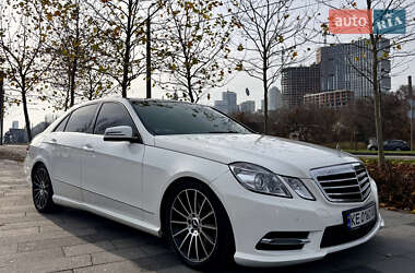 Седан Mercedes-Benz E-Class 2012 в Днепре