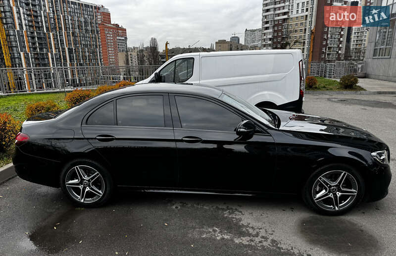 Седан Mercedes-Benz E-Class 2022 в Киеве
