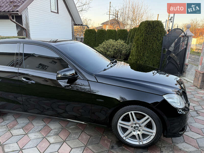 Седан Mercedes-Benz E-Class 2009 в Коломые