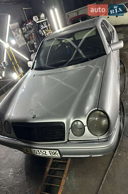 Седан Mercedes-Benz E-Class 1996 в Василькове