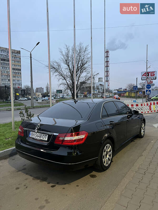 Седан Mercedes-Benz E-Class 2011 в Одесі