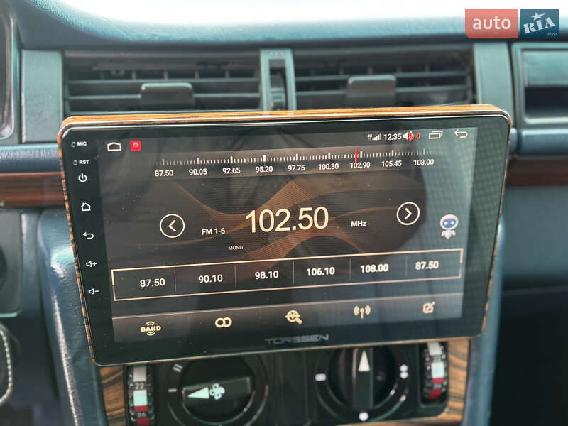 Седан Mercedes-Benz E-Class 1988 в Киеве