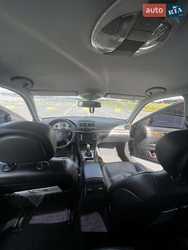 Седан Mercedes-Benz E-Class 2005 в Львові