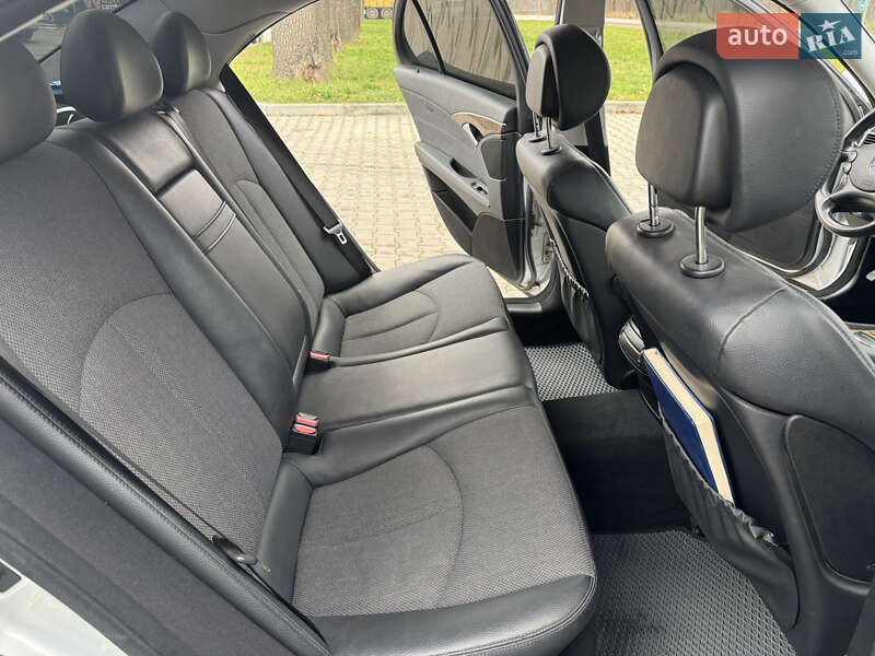 Седан Mercedes-Benz E-Class 2008 в Сторожинці