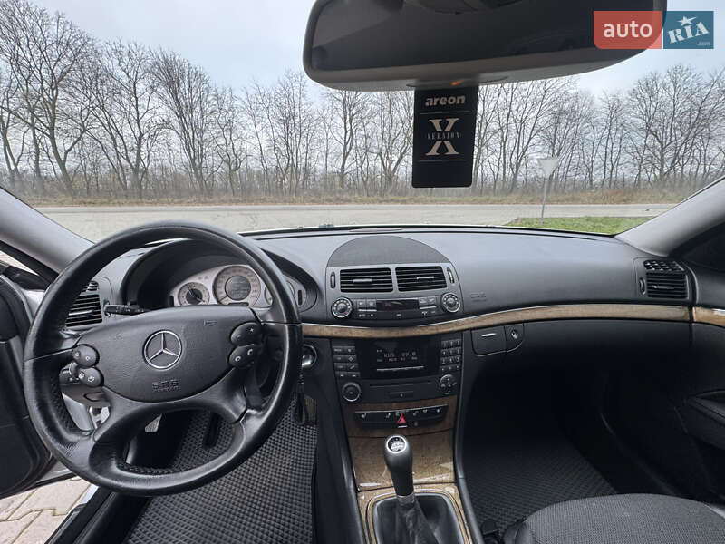 Седан Mercedes-Benz E-Class 2008 в Сторожинці