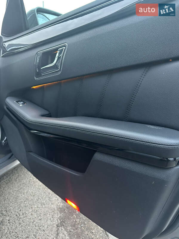 Седан Mercedes-Benz E-Class 2010 в Киеве