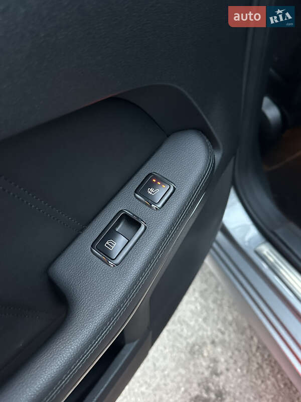 Седан Mercedes-Benz E-Class 2010 в Киеве