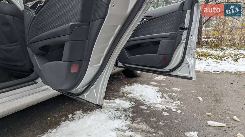 Седан Mercedes-Benz E-Class 2003 в Луцьку