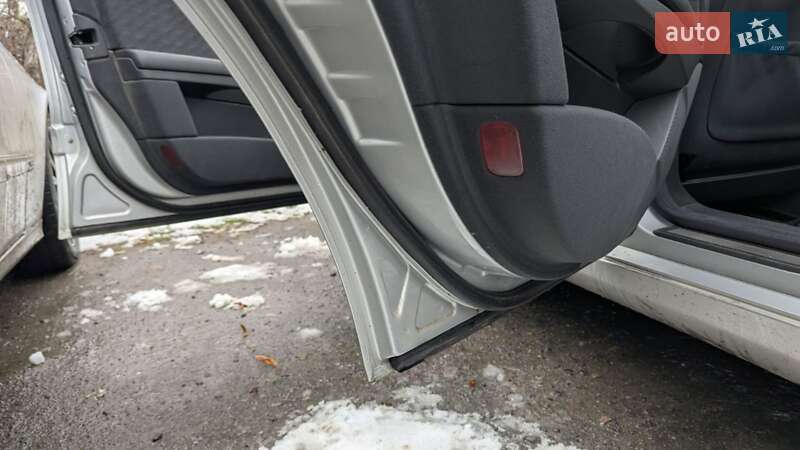 Седан Mercedes-Benz E-Class 2003 в Луцьку