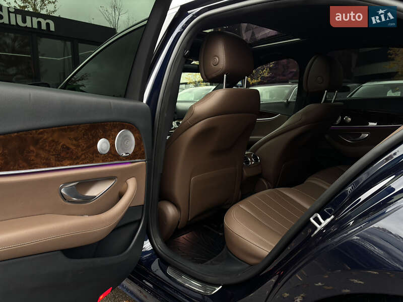 Седан Mercedes-Benz E-Class 2017 в Киеве фото 25 Седан Mercedes-Benz E-Class 2017 в Киеве