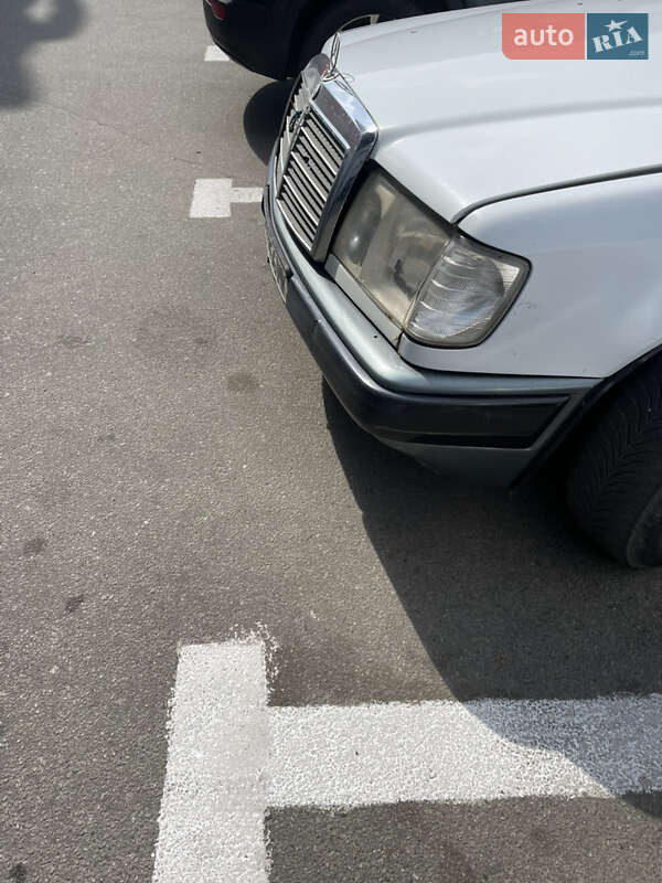 Седан Mercedes-Benz E-Class 1991 в Харкові фото 2 Седан Mercedes-Benz E-Class 1991 в Харкові