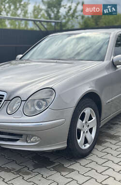 Седан Mercedes-Benz E-Class 2004 в Черновцах