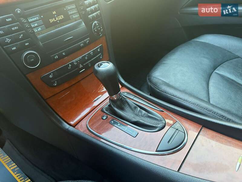 Седан Mercedes-Benz E-Class 2007 в Самборі