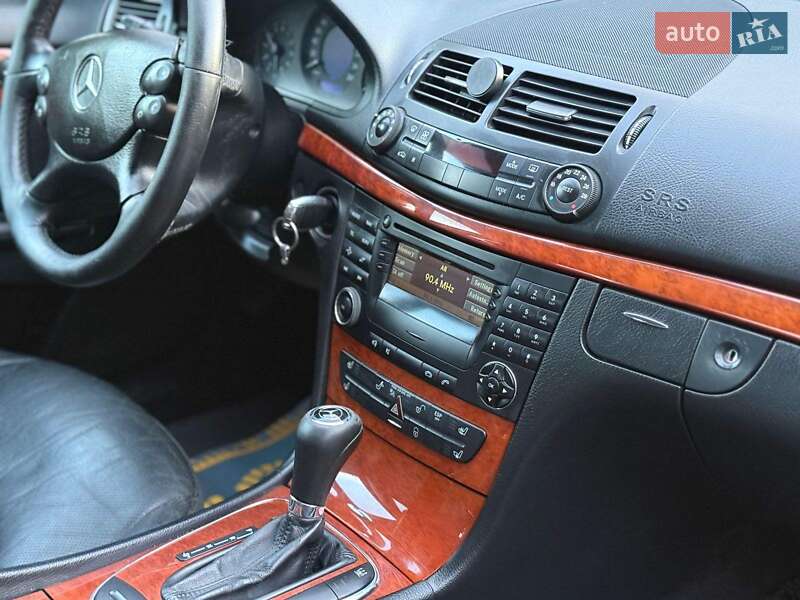 Седан Mercedes-Benz E-Class 2007 в Самборі