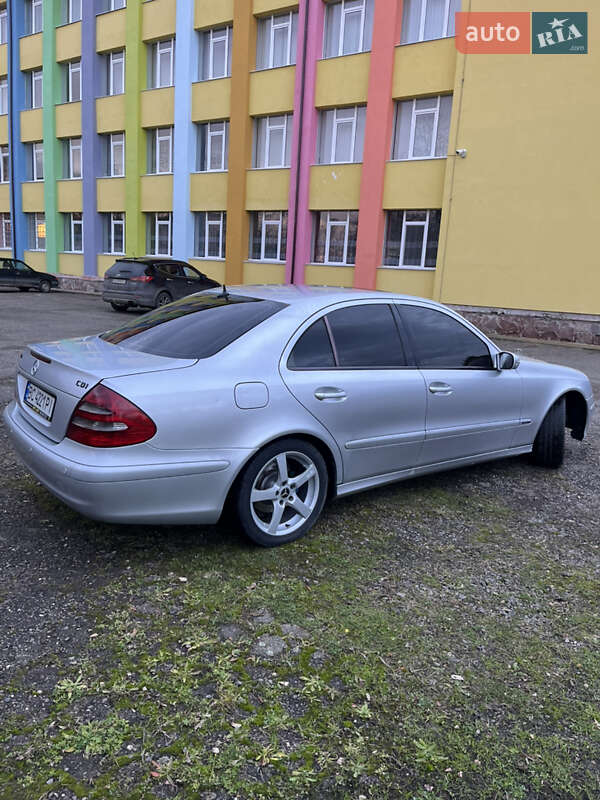 Седан Mercedes-Benz E-Class 2005 в Вашківцях