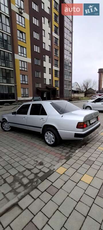 Седан Mercedes-Benz E-Class 1988 в Тернополі фото 6 Седан Mercedes-Benz E-Class 1988 в Тернополі