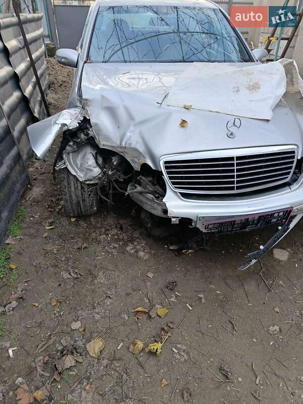 Седан Mercedes-Benz E-Class 2003 в Рені