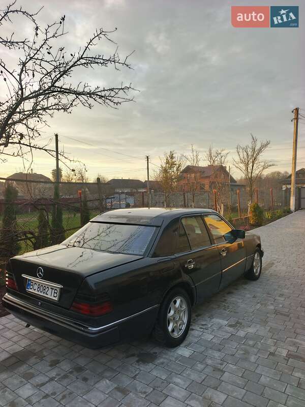 Седан Mercedes-Benz E-Class 1988 в Ивано-Франковске фото 2 Седан Mercedes-Benz E-Class 1988 в Ивано-Франковске