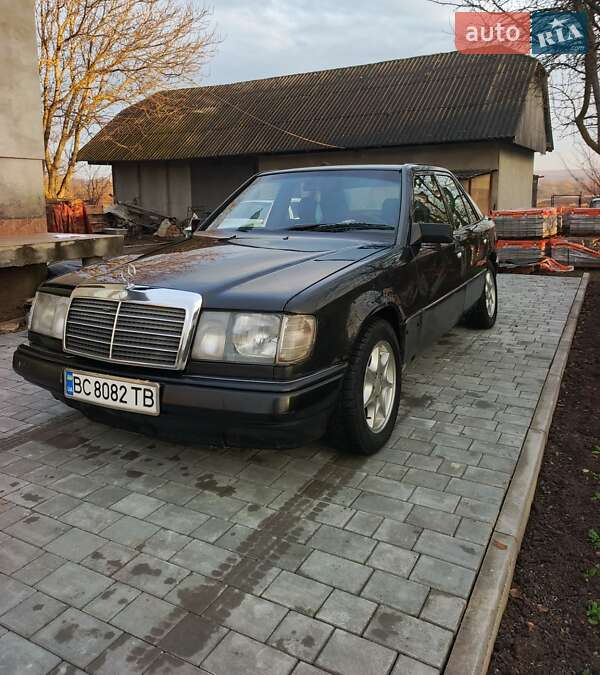 Mercedes-Benz E-Class 1988 Mercedes-Benz E-Class 1988