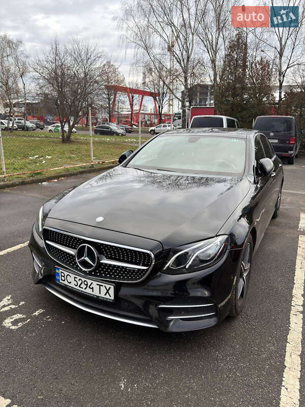 Седан Mercedes-Benz E-Class 2016 в Львові