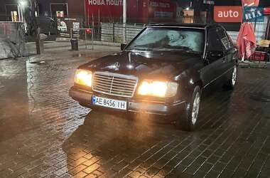 Седан Mercedes-Benz E-Class 1986 в Кривому Розі