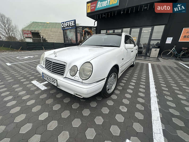 Седан Mercedes-Benz E-Class 1999 в Києві