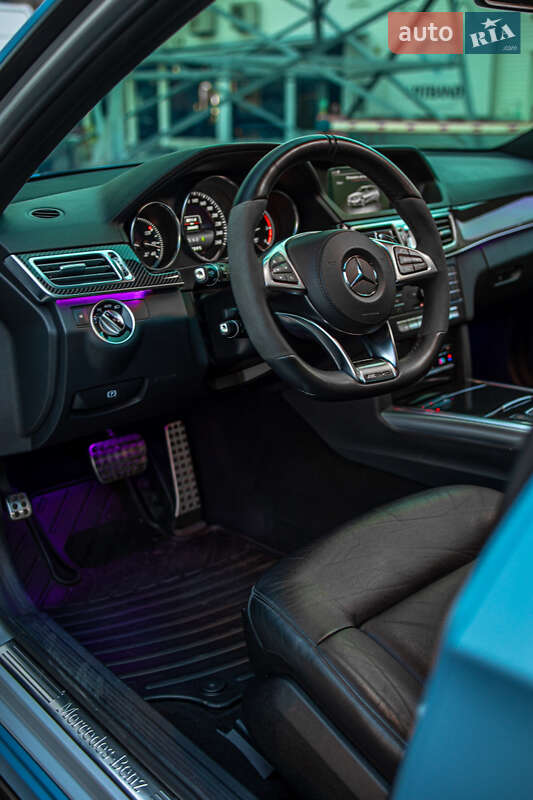 Універсал Mercedes-Benz E-Class 2014 в Чернівцях