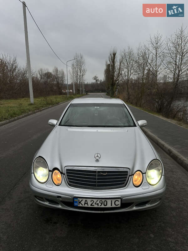 Седан Mercedes-Benz E-Class 2003 в Василькові
