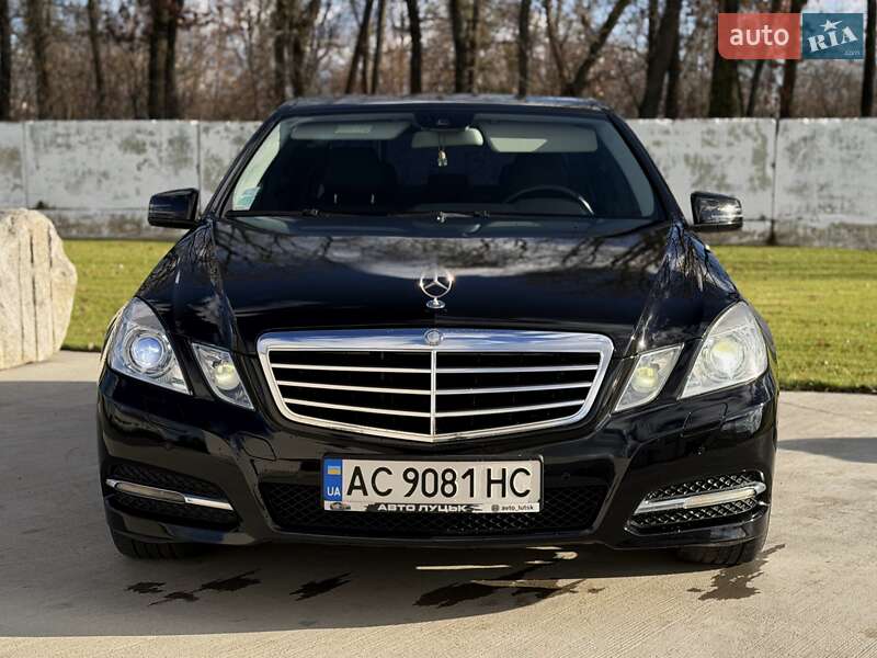 Седан Mercedes-Benz E-Class 2011 в Луцке