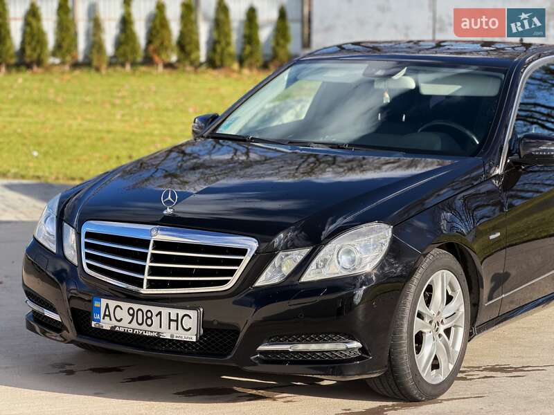 Седан Mercedes-Benz E-Class 2011 в Луцке