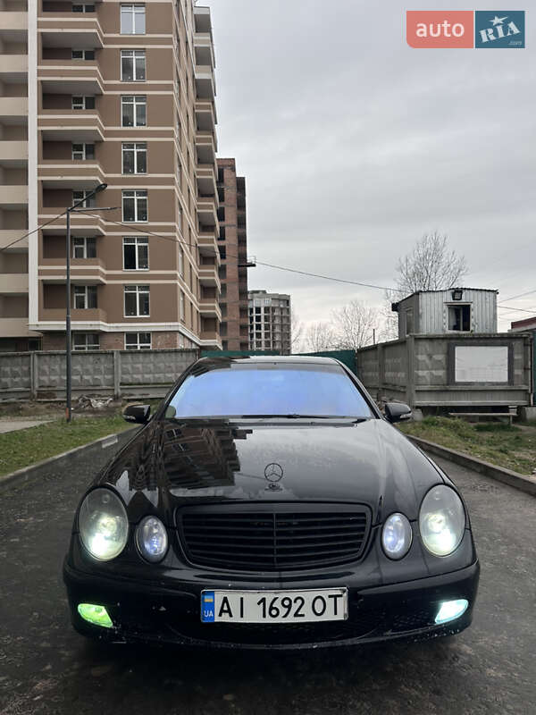 Седан Mercedes-Benz E-Class 2003 в Вышгороде