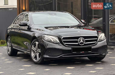 Седан Mercedes-Benz E-Class 2019 в Ужгороде