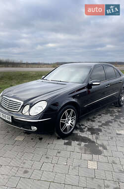 Седан Mercedes-Benz E-Class 2004 в Буске