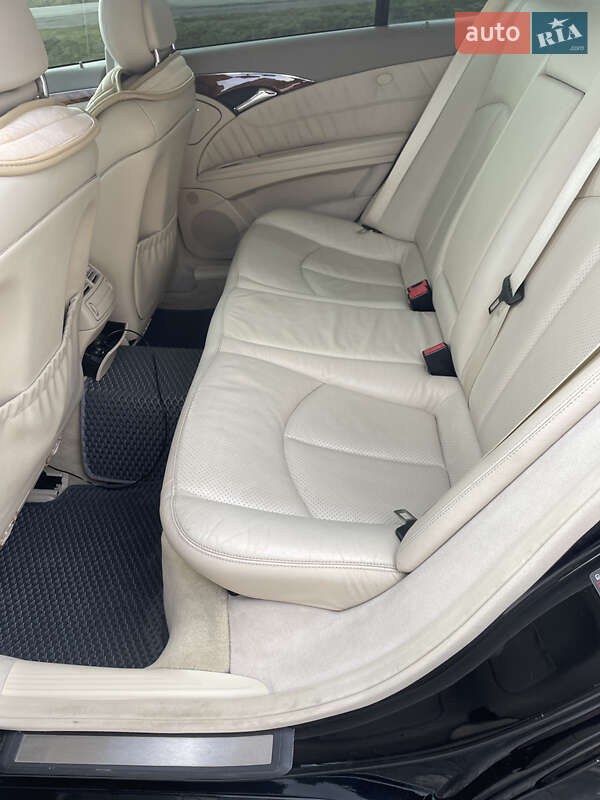Седан Mercedes-Benz E-Class 2004 в Буську