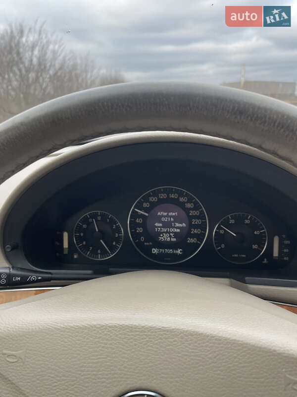 Седан Mercedes-Benz E-Class 2004 в Буську