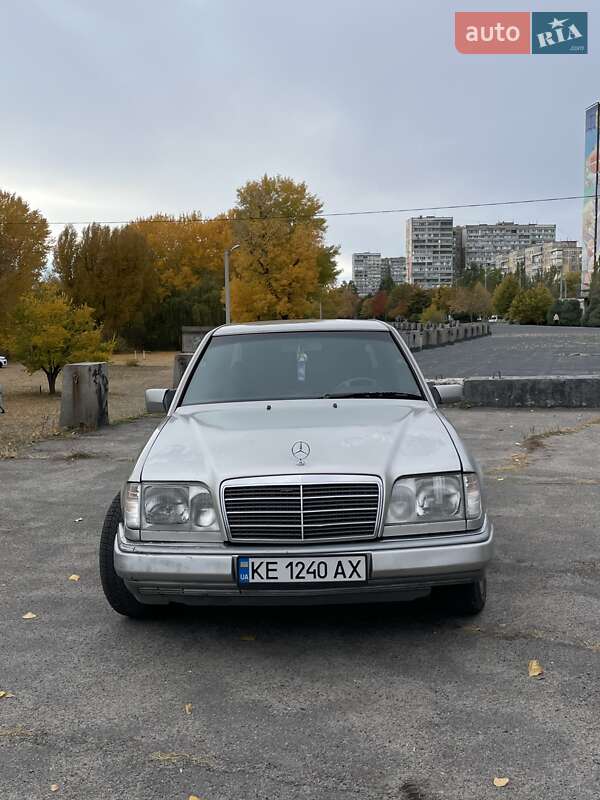 Седан Mercedes-Benz E-Class 1995 в Днепре фото Седан Mercedes-Benz E-Class 1995 в Днепре