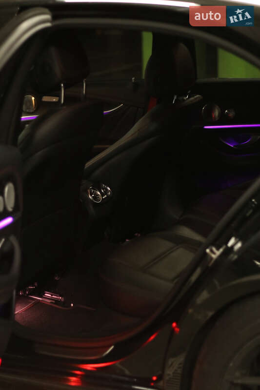 Седан Mercedes-Benz E-Class 2016 в Киеве