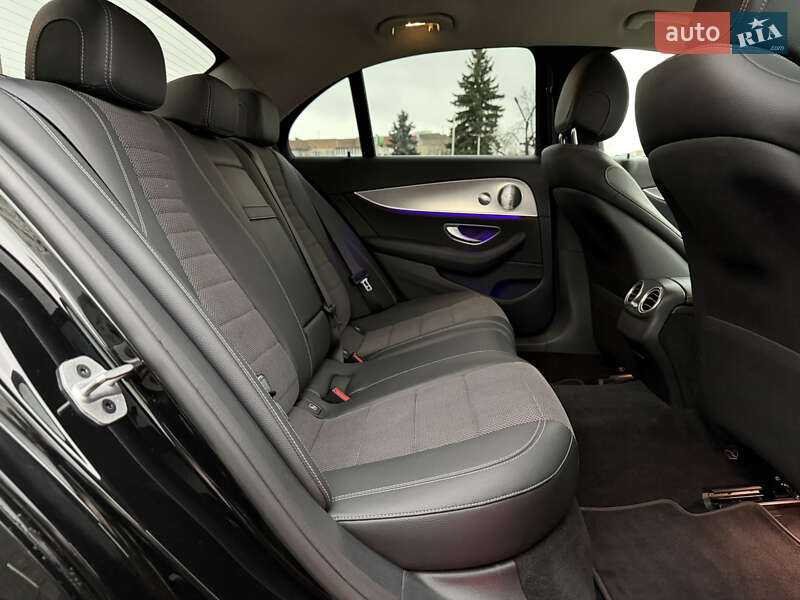 Седан Mercedes-Benz E-Class 2019 в Ужгороді