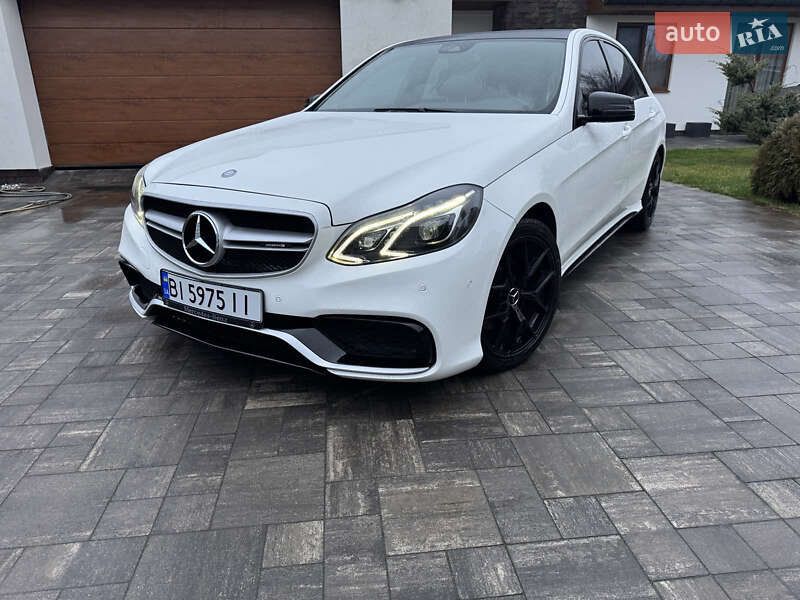 Седан Mercedes-Benz E-Class 2013 в Охтирці