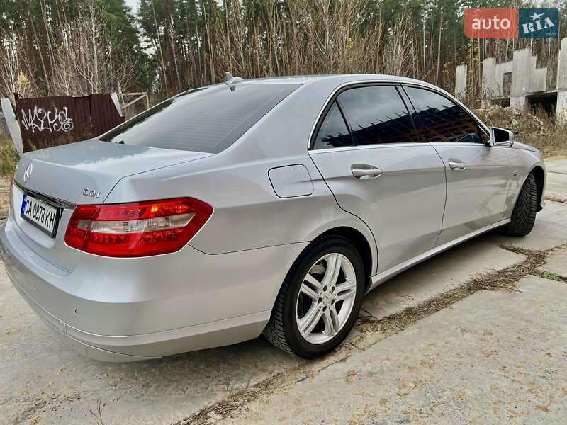 Седан Mercedes-Benz E-Class 2013 в Києві