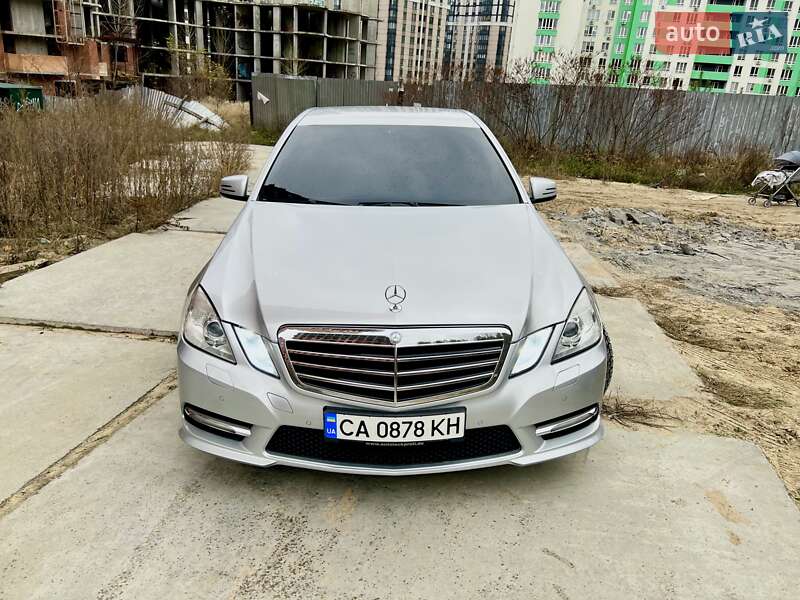 Седан Mercedes-Benz E-Class 2013 в Києві