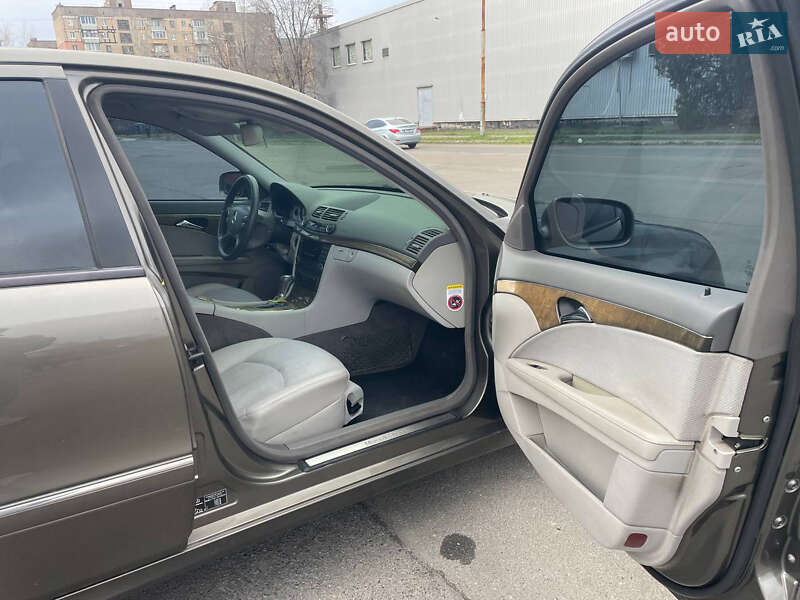 Седан Mercedes-Benz E-Class 2007 в Кривом Роге