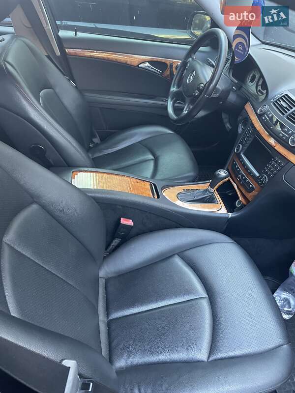 Седан Mercedes-Benz E-Class 2007 в Вишневому